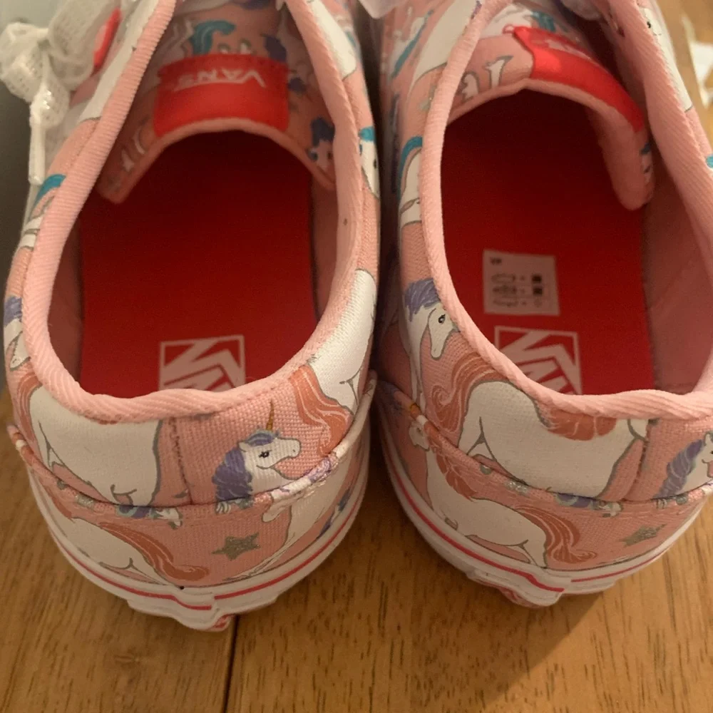 Vans Doheny Unicorn Powder Pink NWT Kids Size 6 Fits Women Size 7